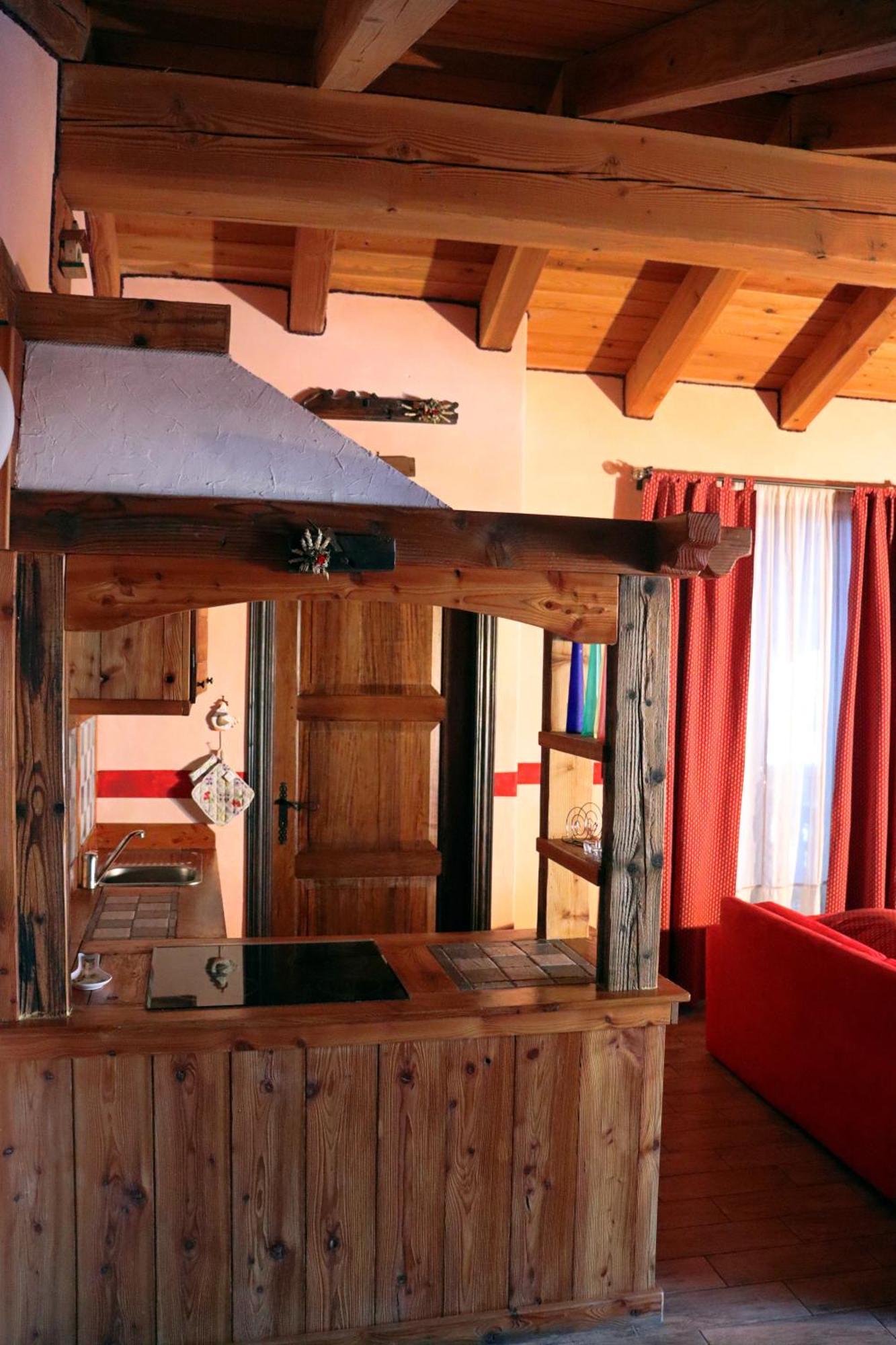 Agriturismo B&B Chevres A Cheval Charvensod Exterior photo